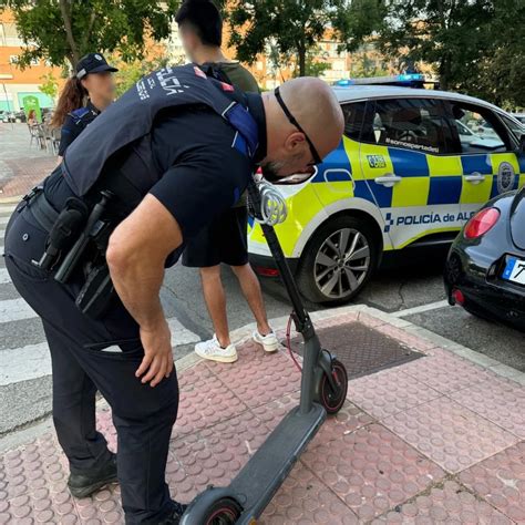 Ser Obligatorio Tener A Os Y Llevar Casco Para Conducir Patinetes