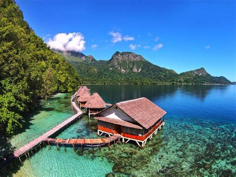 5 Info Penting Seputar Pantai Ora Kepingan Surga Di Maluku Tengah