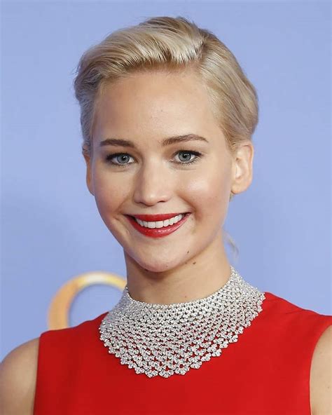 Pin By 𝐏𝐑𝐈𝐍𝐂𝐄𝐒𝐒 On ⭐jennifer Lawrence⭐ Celebrity Lipstick Prettiest