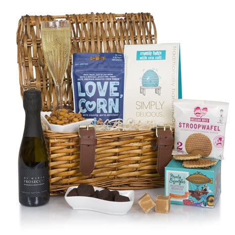 Prosecco Treats Basket | Ladies Wine Gift Hampers