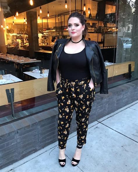 Hot And Sexy Lauren Ash Photos ThBLOG