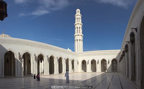 Sahn courtyard picture. Architecture, Muscat, Oman