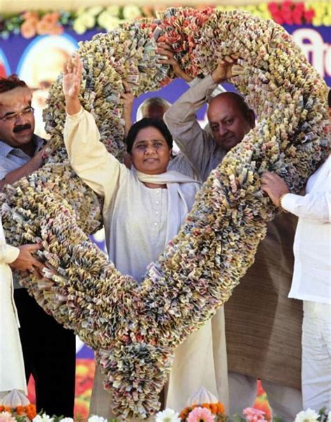 Mayawati Wiki, Age, Caste, Family, Biography - WikiBio