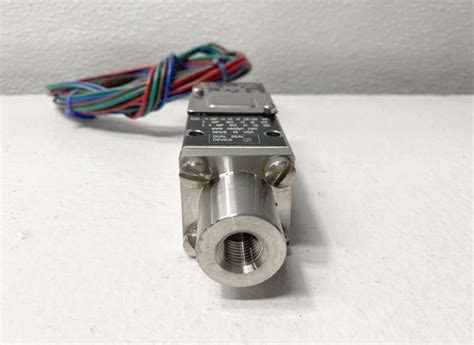 Itt Neo Dyn To Psig Adjustable Pressure Switch P C Bhnr