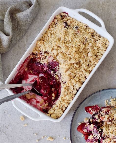 Plum And Apple Crumble Crisp Elavegan