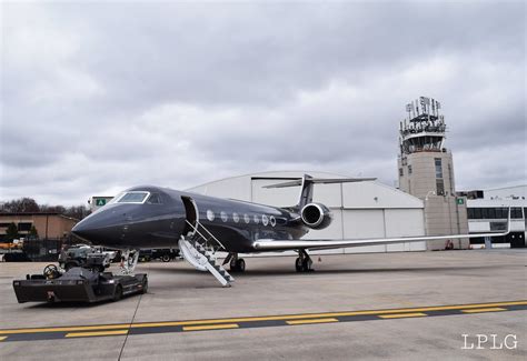 Black Is Always Better Gulfstream G550 Airplanes G550 G Flickr