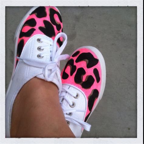 20 DIY Makeover Sneakers Ideas - Top Dreamer