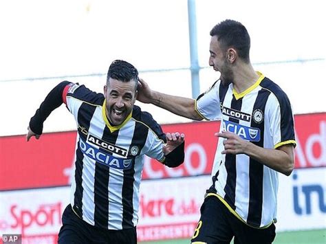 bruno fernandes belajar finishing  legenda udinese liga olahraga