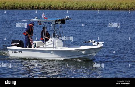 Patrol Boat Coast Guard Auxiliary Crystal River Stock Photo Alamy