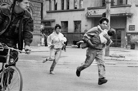 The Siege of Sarajevo: Tragic Story and Haunting Photos from The ...