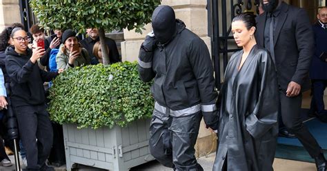 Kanye West Pays 50000 For Lavish Dinner Party Amid Money Issues