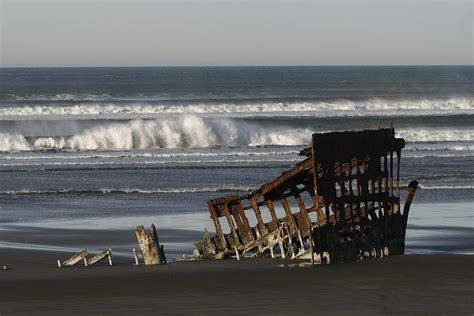 Peter Iredale Shipwreck 2 Photograph by George Herbert | Fine Art America