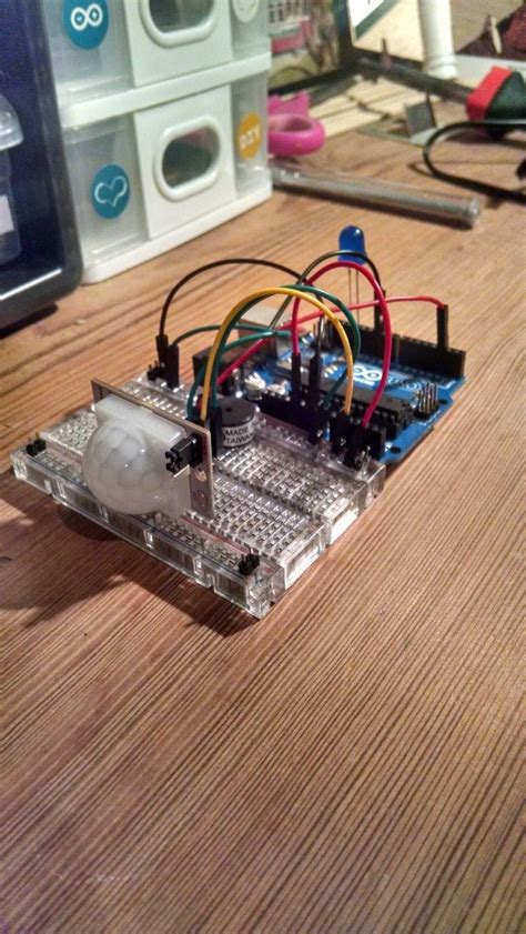 Arduino PIR Sensor Alarm (SIMPLE VERSION) - Instructables