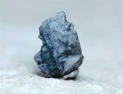 Achondrite - Lunar meteorite - 0.09gm - Catawiki