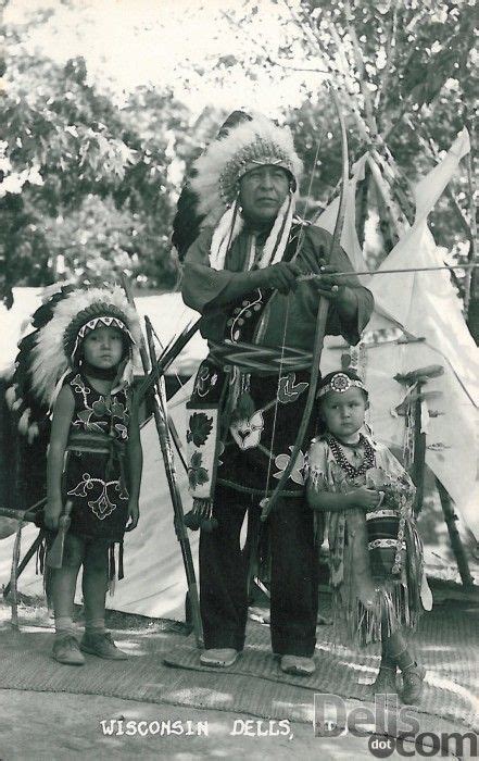 Vintage Wisconsin Dells Indian Ceremonial Indians At Wisconsin Dells Wis Indians In Ceremonial