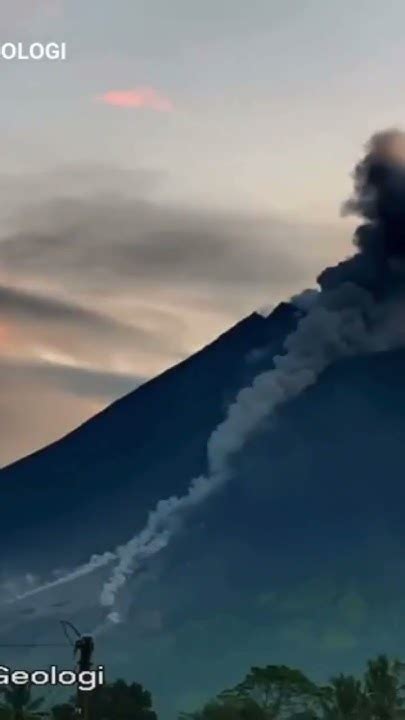 Merapi Pyroclastic Flow 31523 Youtube