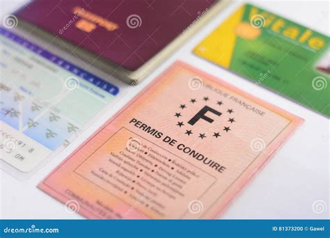 Permis De Conduire Et Pièce Et Cartes D identité Français Photo stock