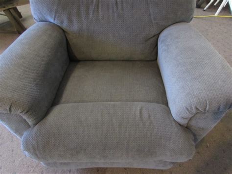 Lot Detail Plush Lazy Boy Reclinerrocker