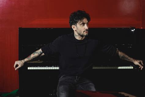 Fabrizio Moro Il Nuovo Singolo Tutta La Voglia Di Vivere Musica