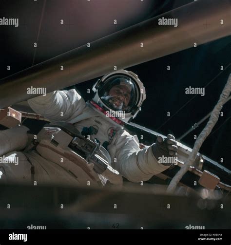 Skylab Eva Hi Res Stock Photography And Images Alamy