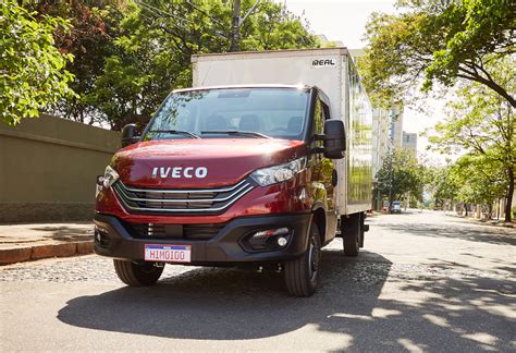 Jornal Correio Iveco Daily Ganha Transmiss O Autom Tica E Pode Ser