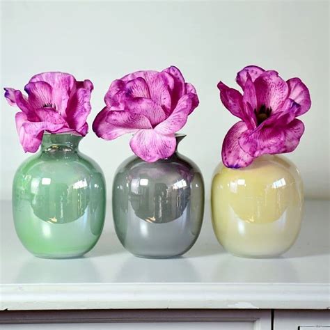 Set Of Three Single Stem Vases Pearlised Solavia Glassware