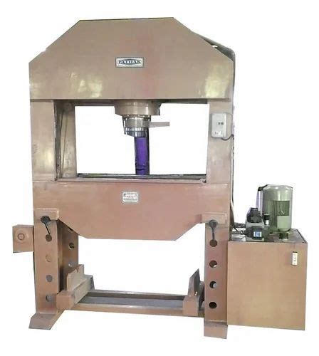 Hydraulic Power Press Machine Capacity Ton V At Rs In