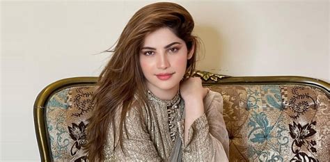 Viral Neelam Muneer Drops Jaws With Latest Insta Post