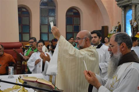 PÁSCOA Missa Pascal marcou o encerramento da Semana Santa na Terra da