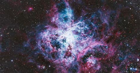 30 Doradus Tarantula Nebula | Telescope Live