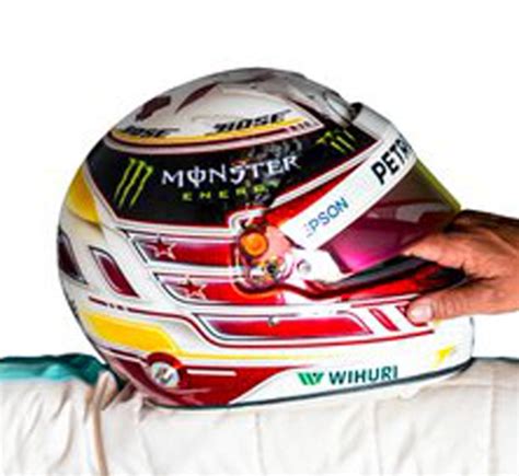 New helmet of Lewis Hamilton : r/formula1