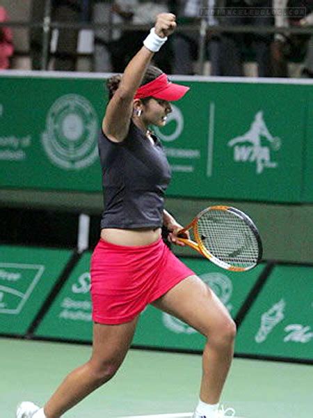 Sania Mirza On Court 25 Tennis Hot Navel Hd Stills Indiancelebblog