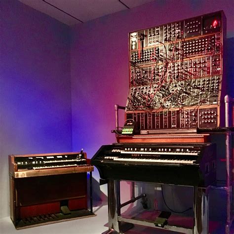 Eye On Design Keith Emersons Moog Synthesizer The Worley Gig