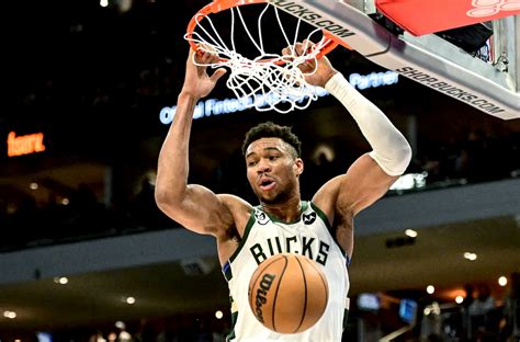 Triple Double Hoàn Hảo đưa Giannis Antetokounmpo Vào Lịch Sử Nba Và