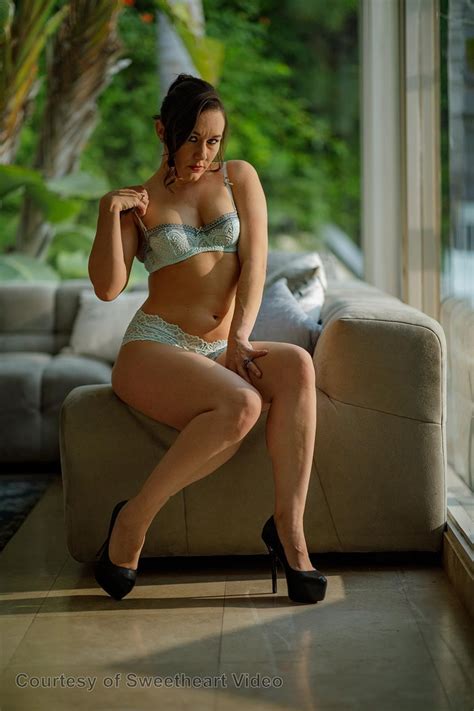 Lesbian Adventures Strap On Specialists Vol