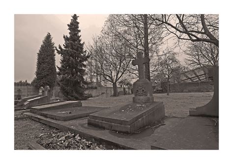 Cimetière De Woluwe Saint Lambert Artmaggy Flickr