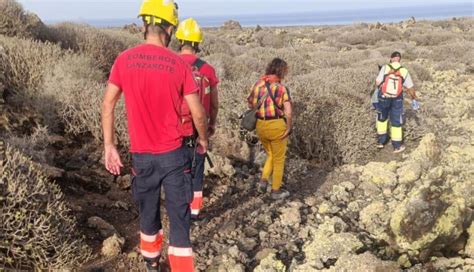 Rescatan a dos personas extraviadas en el Malpaís de La Corona