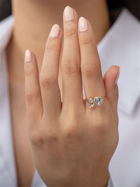 Your Guide To Toi Et Moi Engagement Ringsand Eight Stunning Options To