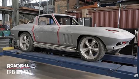 Video Motortrend S Roadkill Brings Back A C Corvette That No One