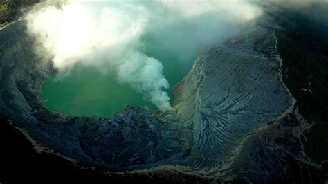 An underwater volcano caused 85,000 earthquakes in Antarctica - BGR