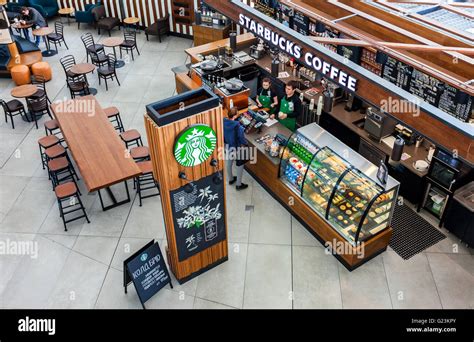 Starbucks Interior Stock Photos & Starbucks Interior Stock Images - Alamy