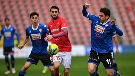 Calcio Serie C Figuraccia Novara Sconfitto Dalla Triestina