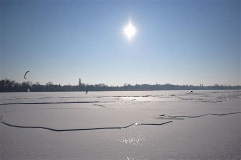 Meghízott a Balaton jege jégvastagság mérés Siófokon Meteorológiai