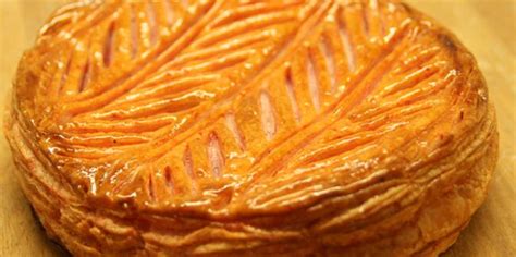 Galette des Rois aux pralines roses facile et rapide découvrez les