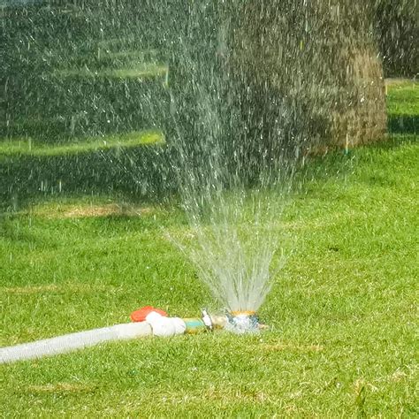 SwiSnail 2 Pack Metal Spot Sprinkler,360 Degree Square Circle Pattern