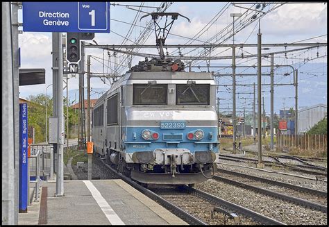 Les trains sont plus photogéniques sous la pluie wilphid Flickr