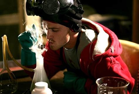 Entenda O Que Tem De Verdade Nos Drinks E Drogas Usados Em Filmes