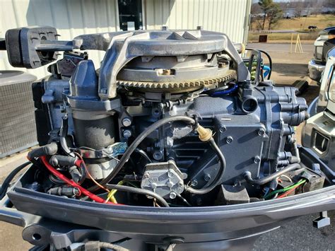 Classy 1997 Yamaha 40 Hp 2 Cyl Carbureted 2 Stroke 20 L Outboard Motor