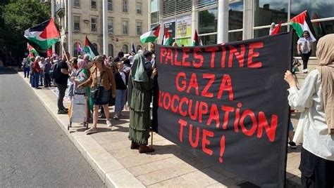 Nouveau Rassemblement N Mes Pour Demander Un Cessez Le Feu Gaza