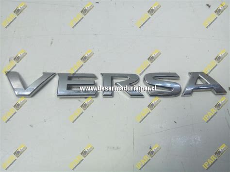 Logo Emblema Trasero Derecho En Letras Nissan Versa